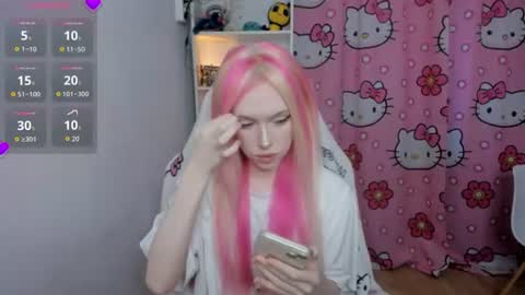 Snapshot of nikkimiltonss chatting on 07-27-26, 08:21 Nikki online show from 07-27-26, 08:21