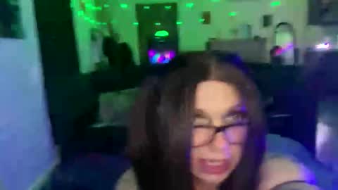 Snapshot of nikkineverlands chatting on 06-09-26, 03:23 Nikki Neverland online show from 06-09-26, 03:23