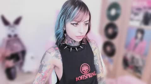 Nikki Ramone   online show from 02-03-26, 11:15