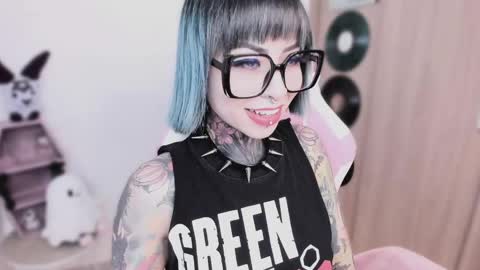 Nikki Ramone   online show from 04-27-26, 10:57