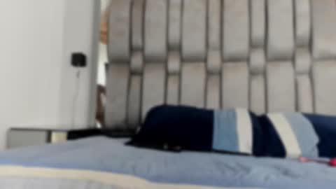     online show from 10-24-25, 01:18