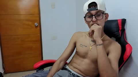 niklaus_wolf online show from 03-21-26, 09:25