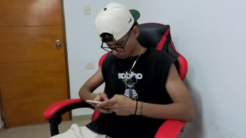 niklaus_wolf online show from 03-23-26, 04:38