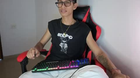 niklaus_wolf online show from 04-17-26, 07:06