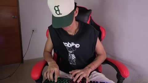 niklaus_wolf online show from 04-26-26, 05:49