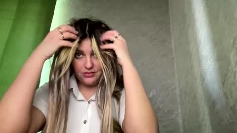 Nika online show from 12-10-24, 07:16