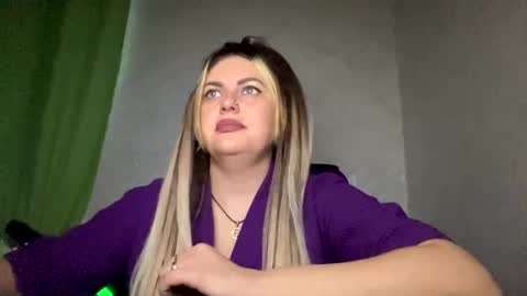 Nika online show from 12-13-24, 02:21