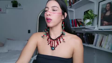 Snapshot of nikol_je chatting on 05-08-26, 07:52 Nicole cam online show from 05-08-26, 07:52