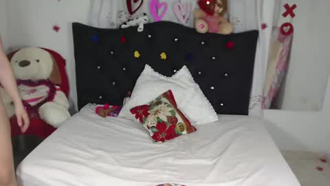 nikol_winick online show from 02-16-25, 05:37