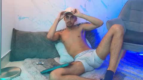    online show from 12-03-25, 06:43