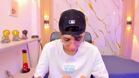    online show from 02-04-26, 04:07