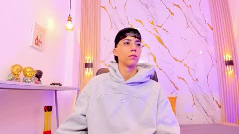    online show from 02-10-26, 03:32