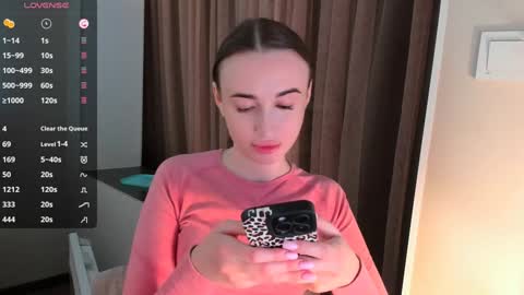      online show from 02-06-25, 06:08