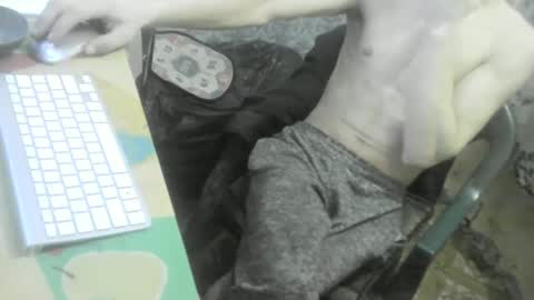 Snapshot of nikolos22 chatting on 02-08-25, 09:36 nikolos22 online show from 02-08-25, 09:36