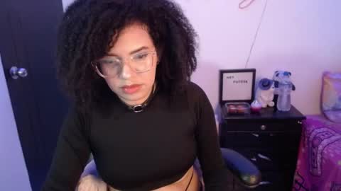 Nicole    GTM-5 1100 pm - 700 am online show from 01-19-25, 06:20