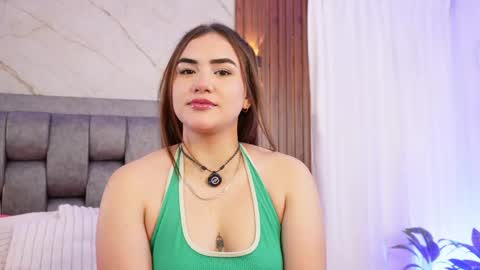 Snapshot of niky_nicole chatting on 06-06-26, 12:10 Niky online show from 06-06-26, 12:10