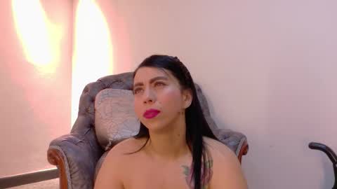  NIKY SMIT  online show from 11-21-25, 10:47