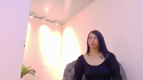 Snapshot of niky_smit chatting on 05-18-26, 10:43 NIKY SMIT online show from 05-18-26, 10:43