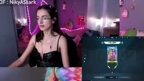 Snapshot of nikyastark chatting on 06-10-26, 03:55 Niky A Stark online show from 06-10-26, 03:55