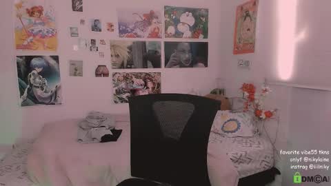 Nikylaine online show from 12-17-25, 02:34