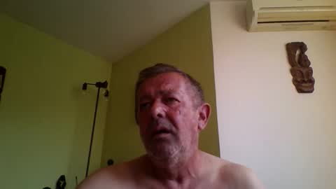 Snapshot of nikyo419 chatting on 05-16-26, 06:43 nikyo419 online show from 05-16-26, 06:43