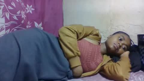 nilah online show from 10-25-25, 02:52