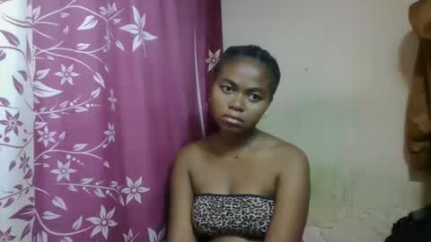 nilah online show from 03-25-26, 05:46