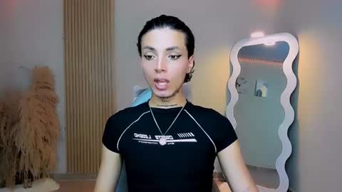 Snapshot of nilam217 chatting on 07-15-26, 05:18 Nilam online show from 07-15-26, 05:18