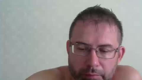 Snapshot of nilko80 chatting on 06-11-26, 12:54 nilko80 online show from 06-11-26, 12:54