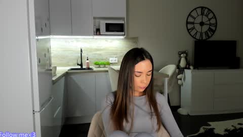 Bella online show from 12-26-24, 05:51