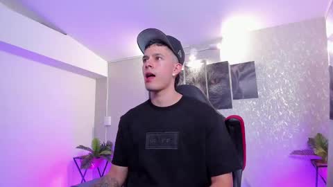 Nils online show from 10-23-25, 04:12