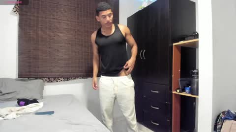 Snapshot of nilx_moon09 chatting on 12-26-24, 04:21 Nilx Jhon and Addam online show from 12-26-24, 04:21