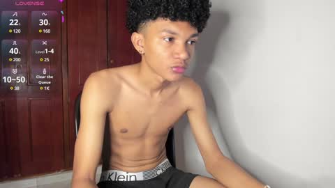 Snapshot of nilx_moon09 chatting on 02-01-25, 04:00 Nilx Jhon and Addam online show from 02-01-25, 04:00