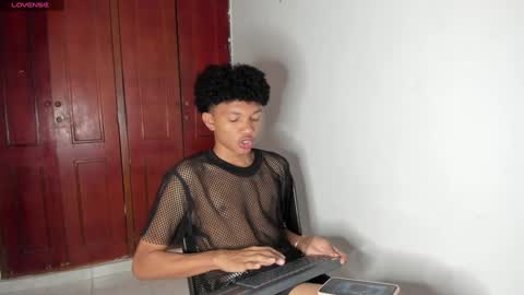Snapshot of nilx_moon09 chatting on 02-06-25, 02:22 Nilx Jhon and Addam online show from 02-06-25, 02:22