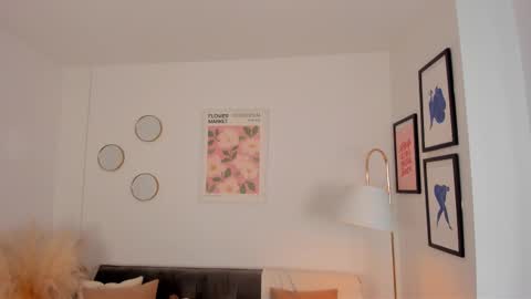 NINA online show from 02-10-25, 04:47