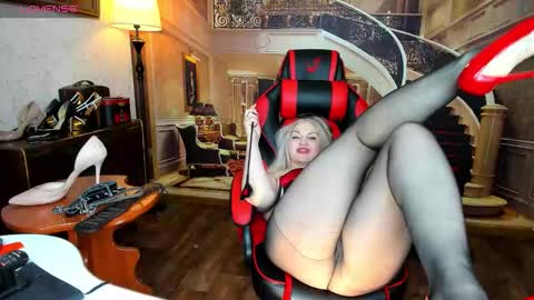 Nina online show from 02-11-26, 03:11