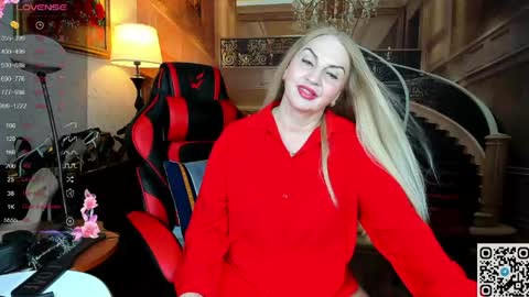 Snapshot of nina_deville chatting on 06-08-26, 11:27 Nina online show from 06-08-26, 11:27