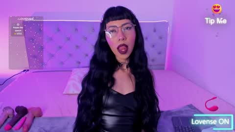 Snapshot of nina_fooxxx chatting on 10-20-25, 06:03 Nina Fox online show from 10-20-25, 06:03