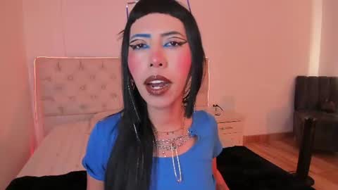 Nina Fox  online show from 06-13-26, 06:50