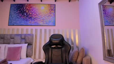 nina_glow_ online show from 06-03-26, 10:40