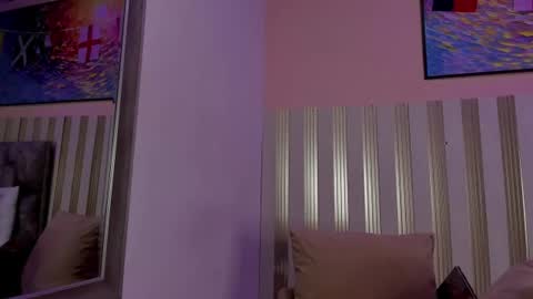 nina_glow_ online show from 06-21-26, 11:02