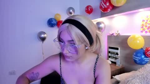 Nina online show from 06-25-26, 01:48