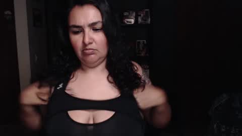 Snapshot of nina_moonbeam chatting on 06-16-26, 01:52 Nina Moon online show from 06-16-26, 01:52