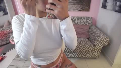 Nina online show from 09-12-25, 12:16