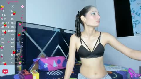 Snapshot of nina_vergara chatting on 05-02-26, 01:10 nina_vergara online show from 05-02-26, 01:10