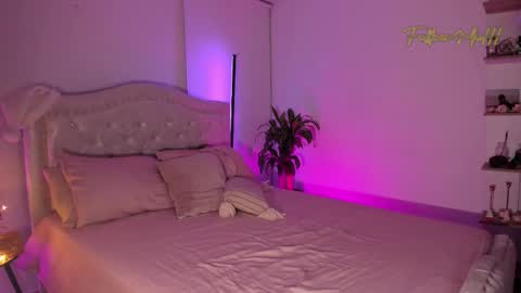    online show from 12-04-25, 12:31