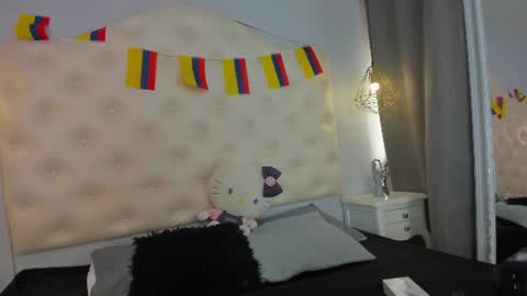 Nina  online show from 07-04-26, 01:17