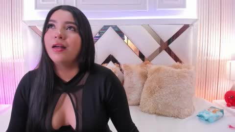 Nina online show from 03-22-26, 03:32