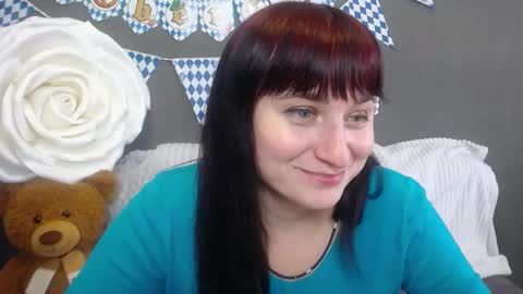 ninaflawlees online show from 10-04-25, 12:03