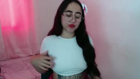 N I N A online show from 10-31-25, 03:02